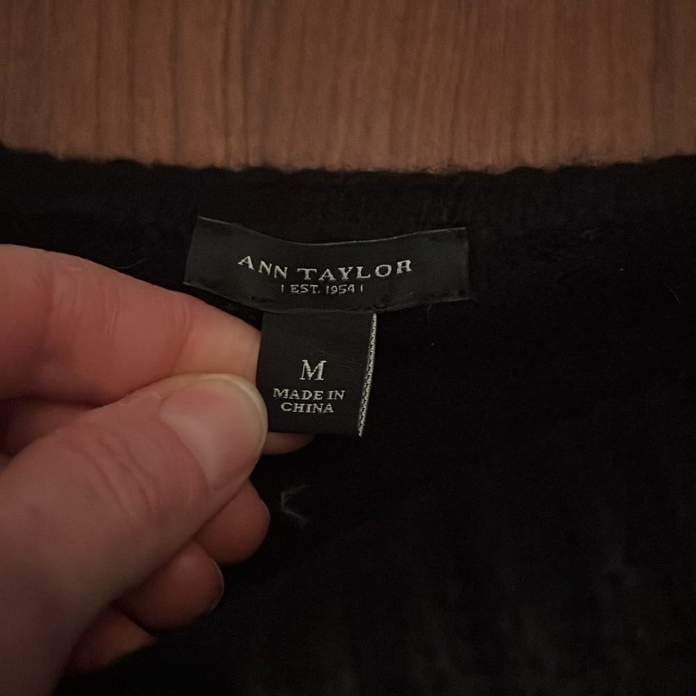 Ann Taylor off the shoulder sweater - Picture 2 of 3